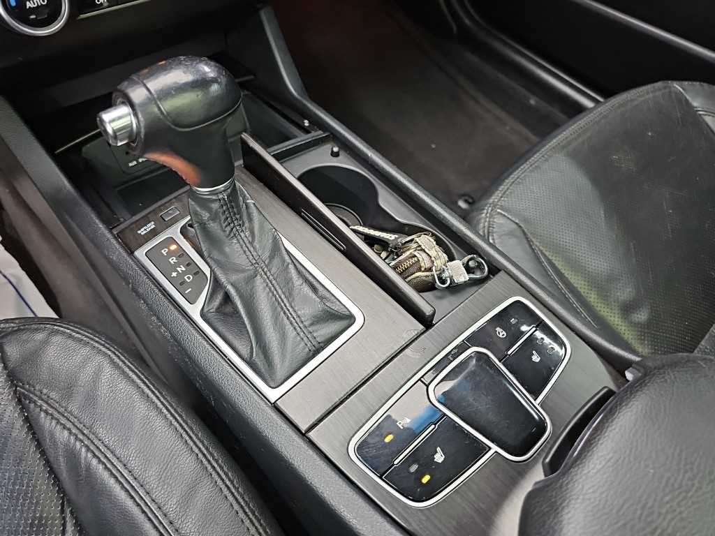 Kia K7 — photo 08