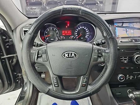 Kia K7 — photo 09
