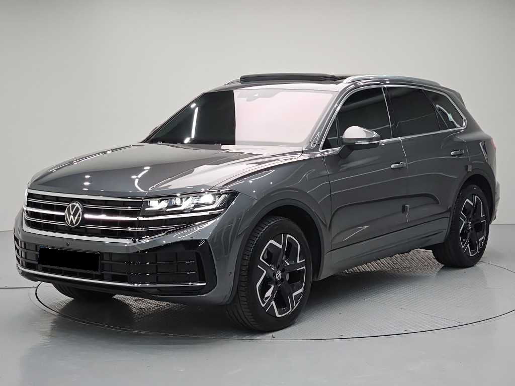 Volkswagen Touareg — photo 01