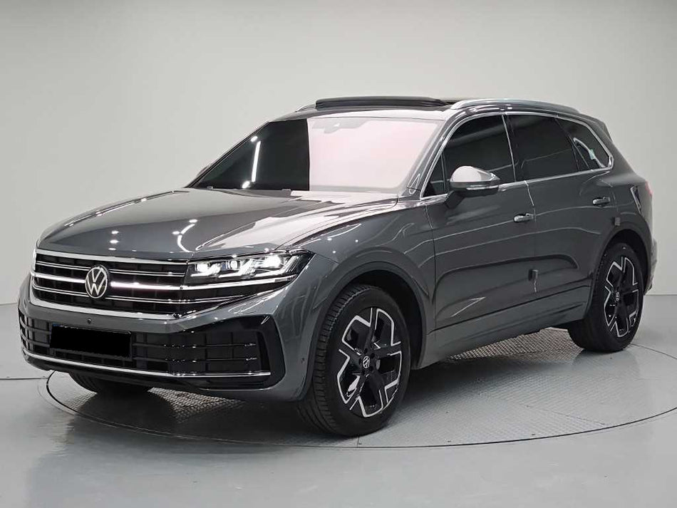 Volkswagen Touareg — photo 01