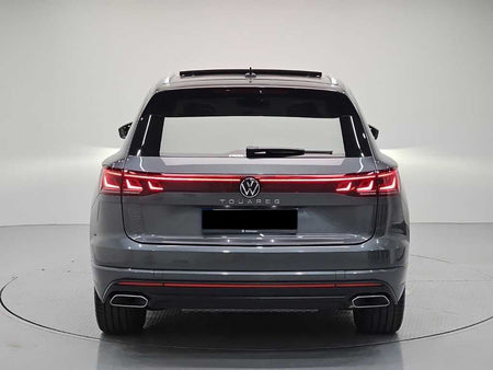 Volkswagen Touareg — photo 03
