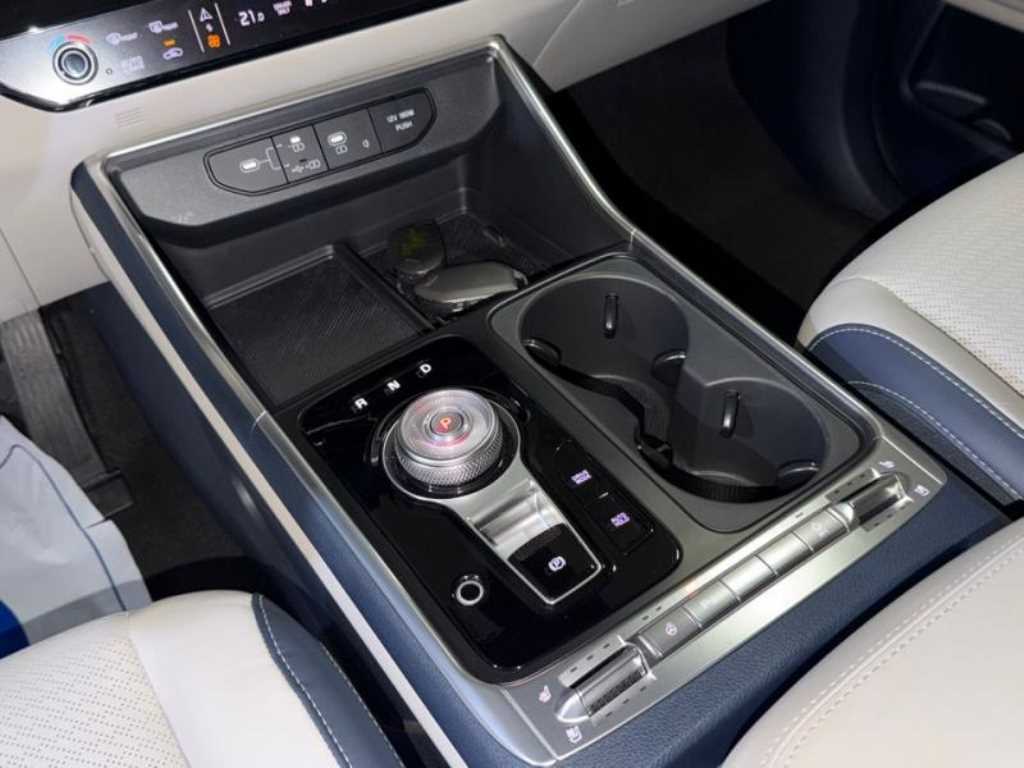 Kia Carnival — photo 13
