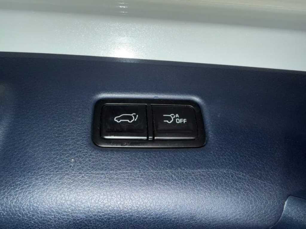 Kia Carnival — photo 18