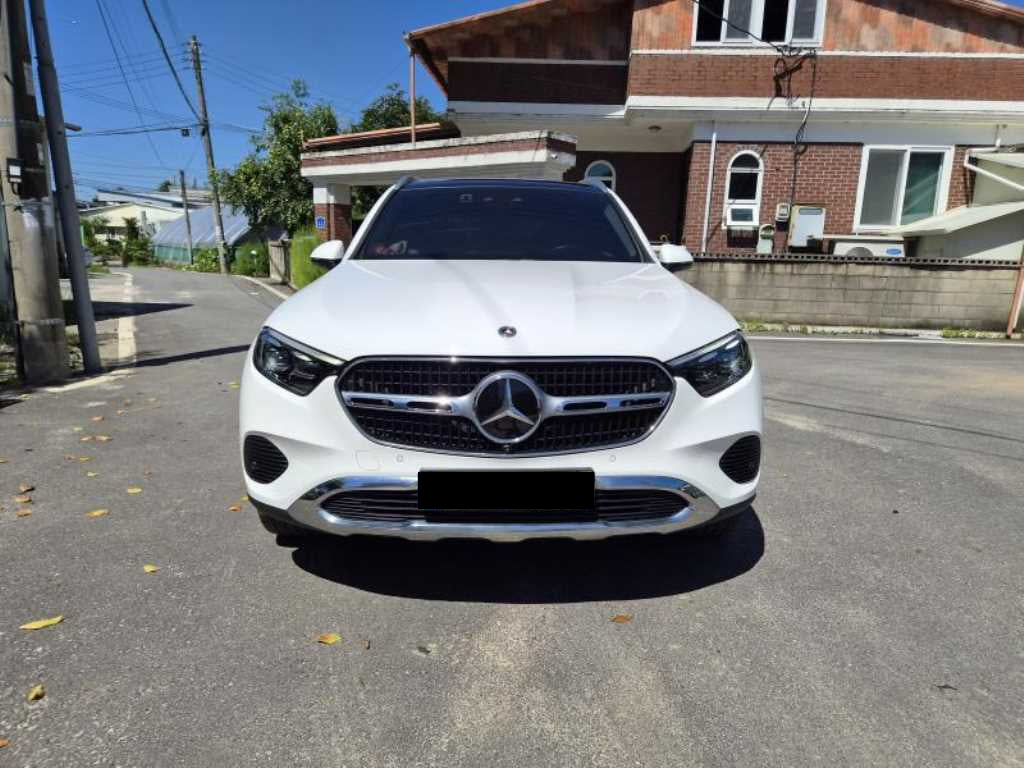 Mercedes-Benz GLC-Class — photo 01