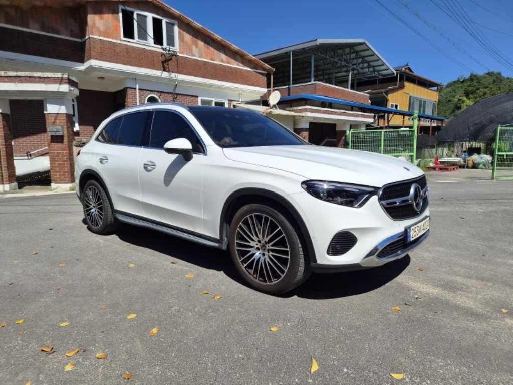 Mercedes-Benz GLC-Class — photo 02