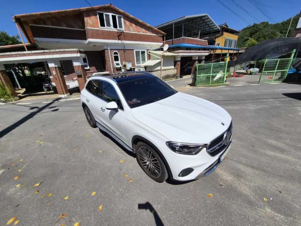 Mercedes-Benz GLC-Class — photo 08