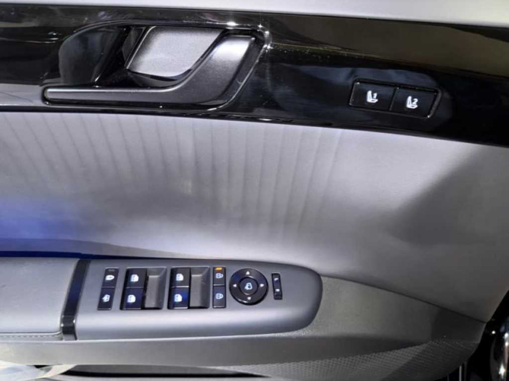 Hyundai Grandeur — photo 17