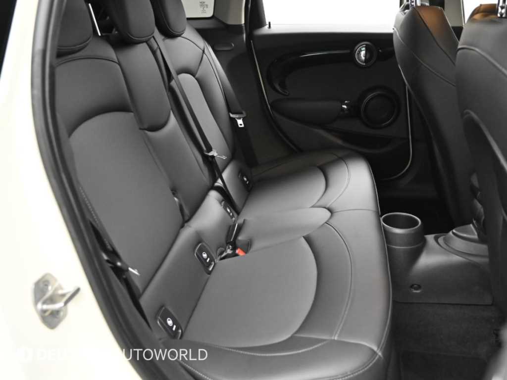 Mini Cooper — photo 12