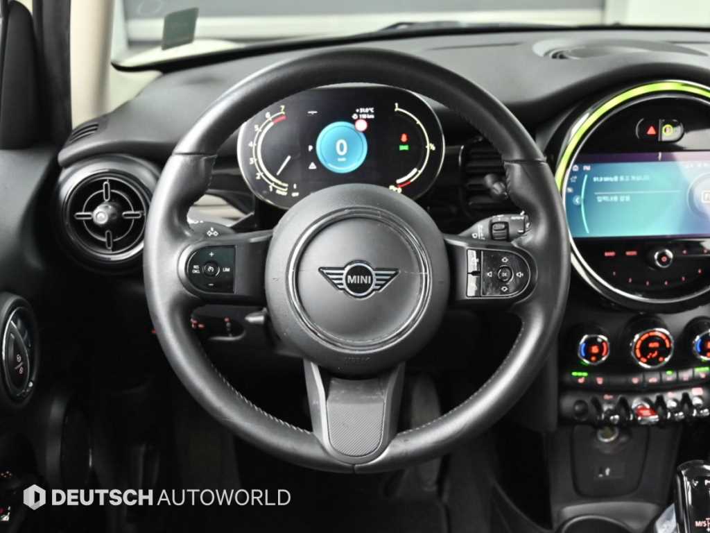 Mini Cooper — photo 13