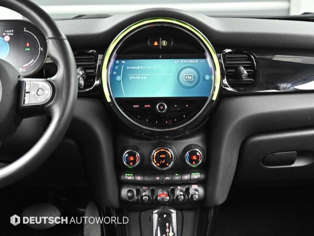 Mini Cooper — photo 14