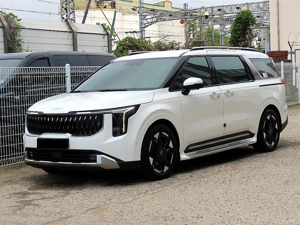 Kia Carnival — photo 02