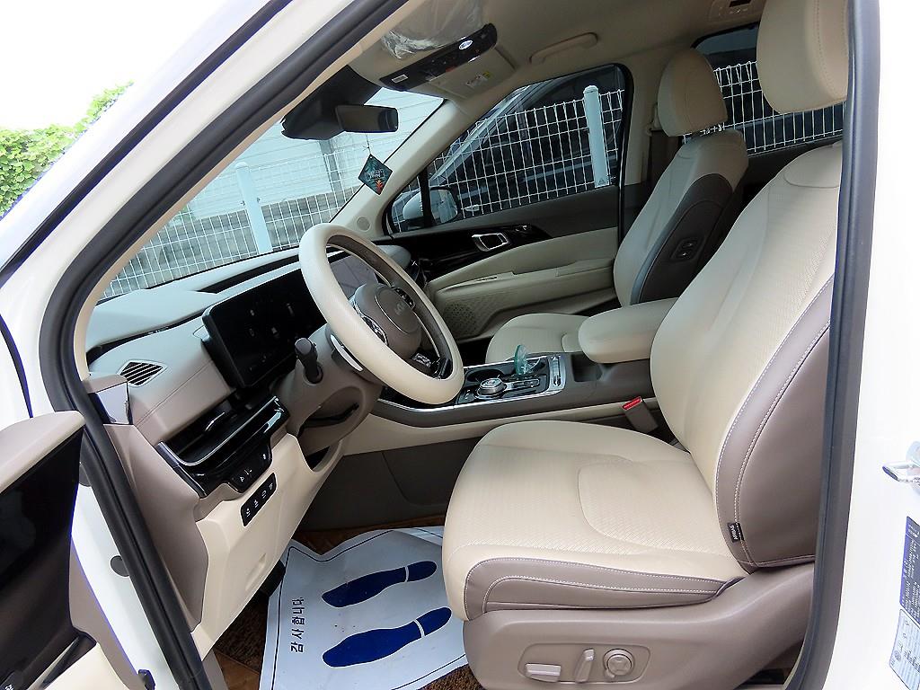 Kia Carnival — photo 05
