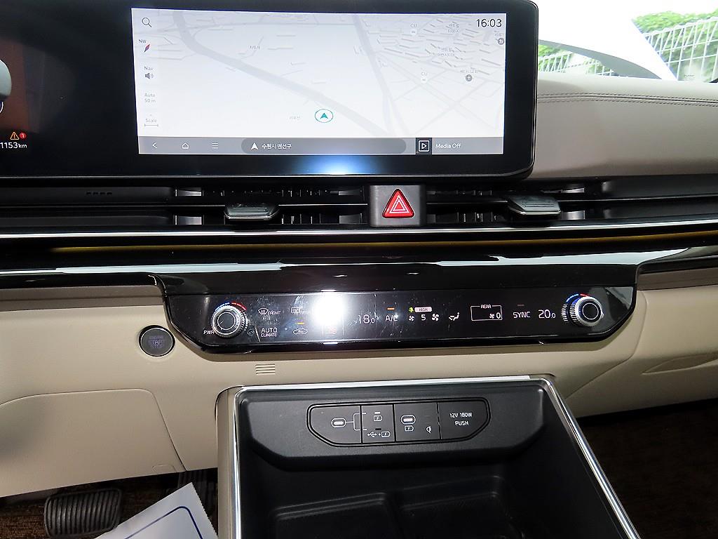 Kia Carnival — photo 13