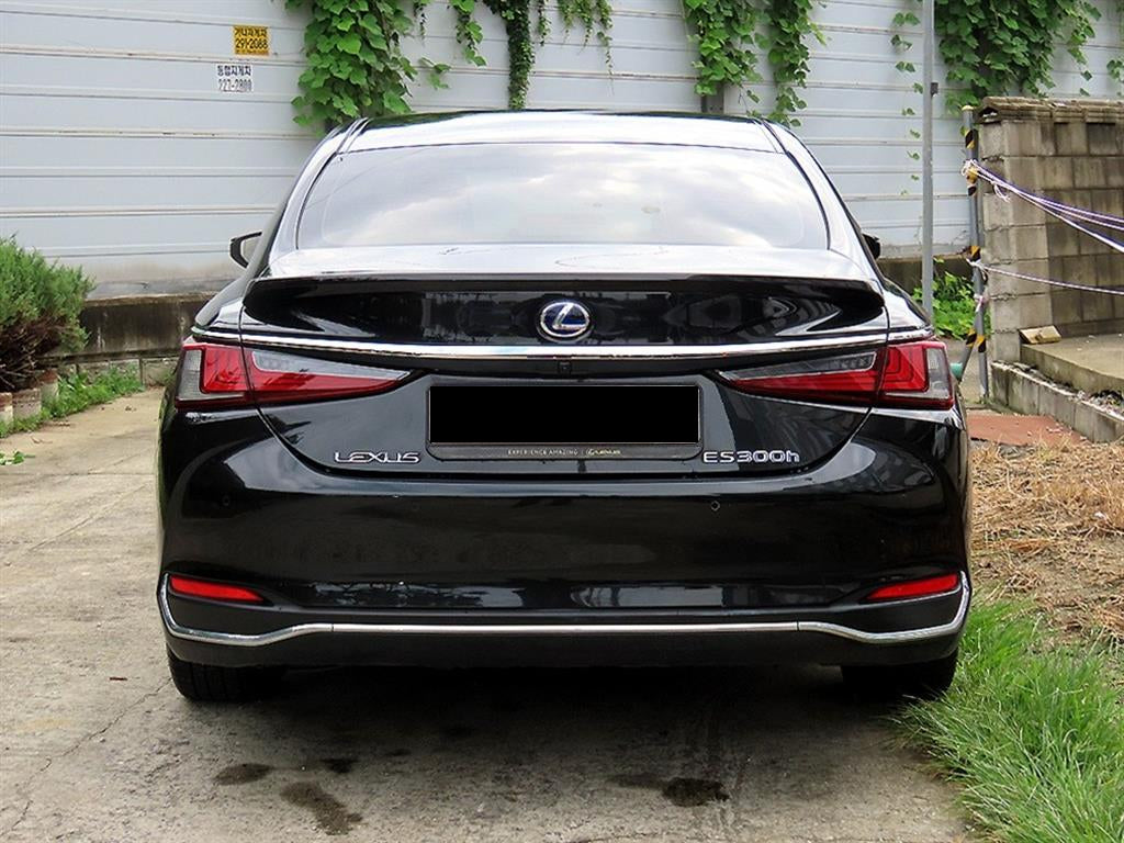 Lexus ES — photo 04