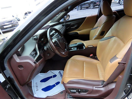 Lexus ES — photo 05