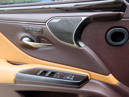 Lexus ES — photo 12