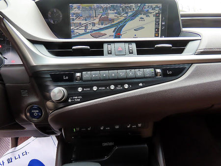 Lexus ES — photo 13