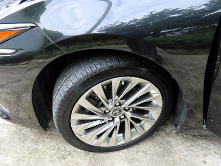 Lexus ES — photo 20