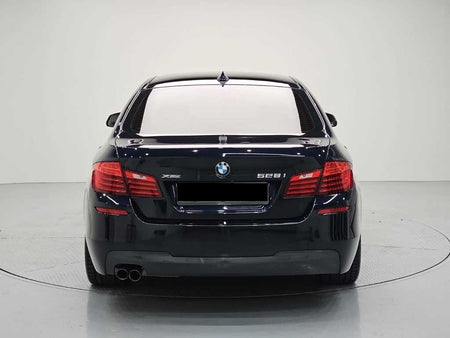 BMW 5-Series — photo 03