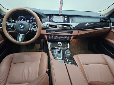 BMW 5-Series — photo 07