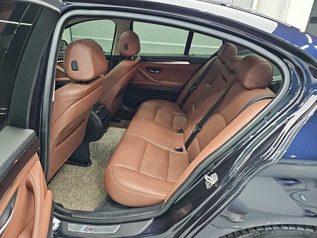 BMW 5-Series — photo 12