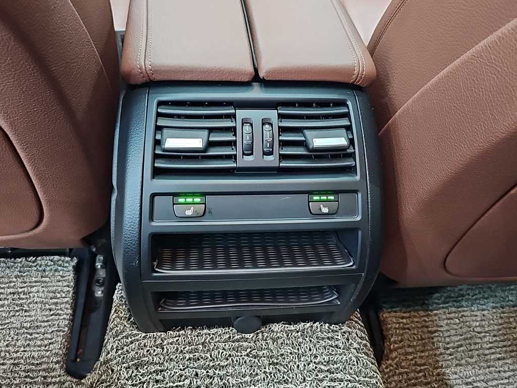BMW 5-Series — photo 13