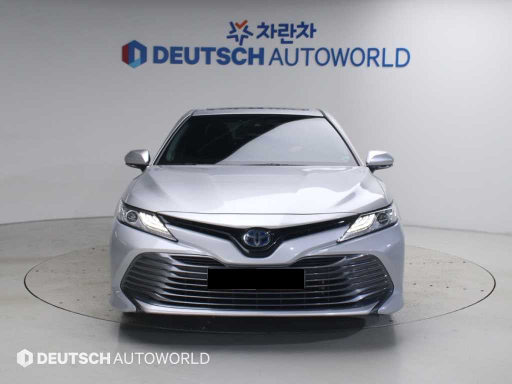 Toyota Camry — photo 03
