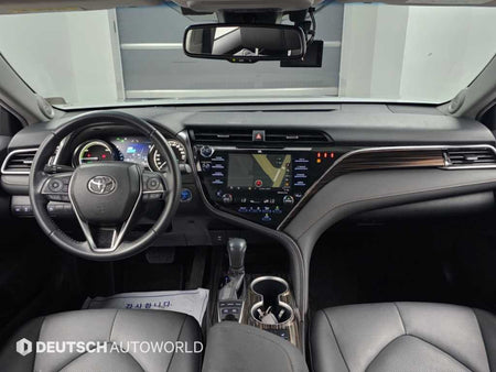 Toyota Camry — photo 07