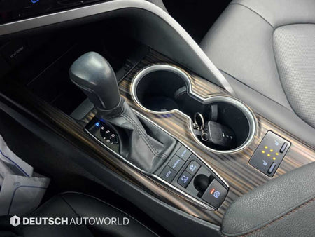 Toyota Camry — photo 09