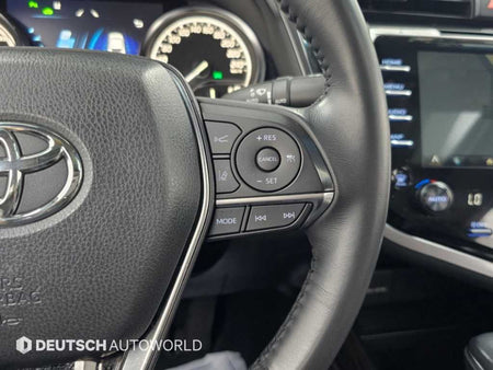 Toyota Camry — photo 17