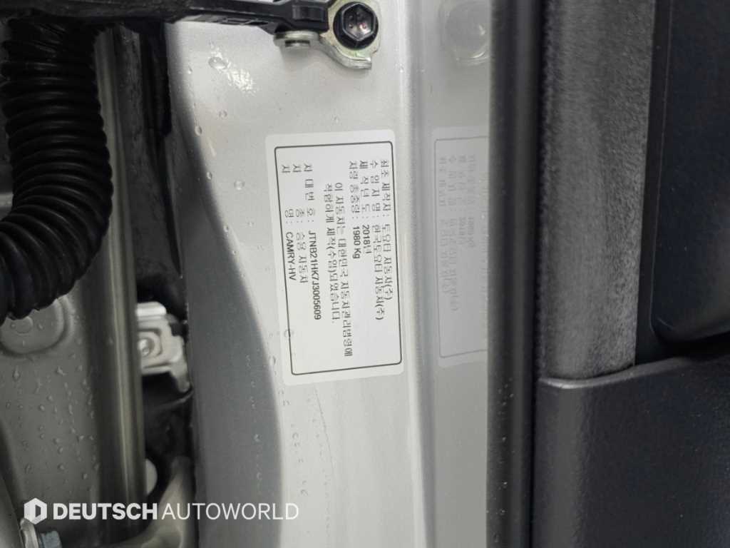 Toyota Camry — photo 20