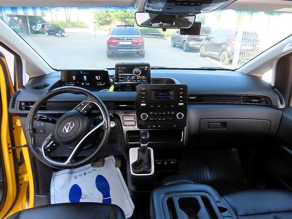 Hyundai Staria — photo 08