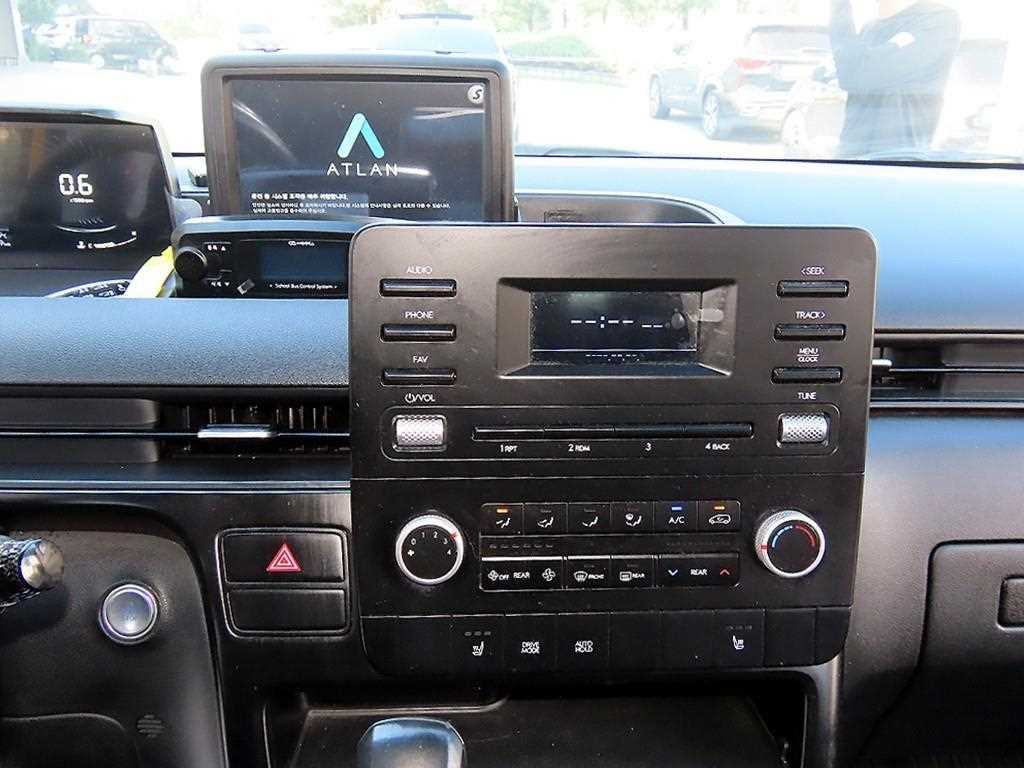 Hyundai Staria — photo 13