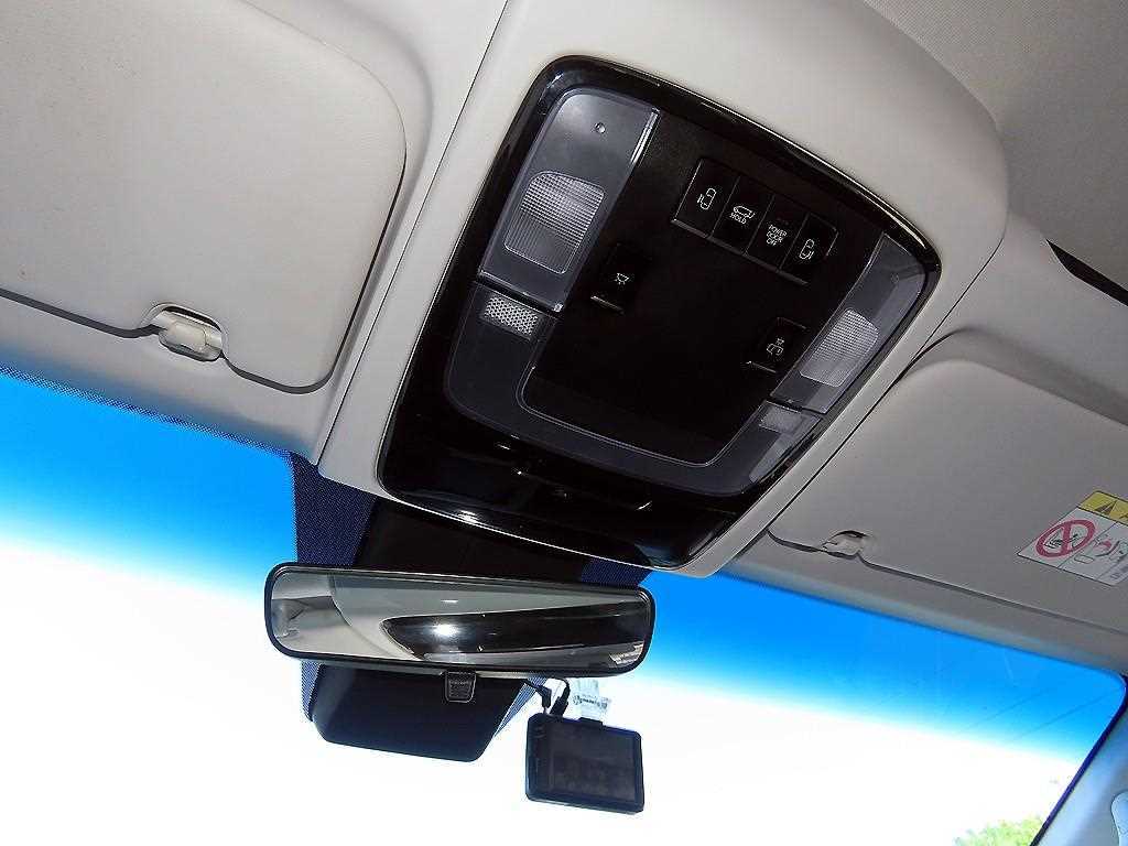 Hyundai Staria — photo 16