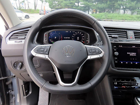 Volkswagen Tiguan — photo 08
