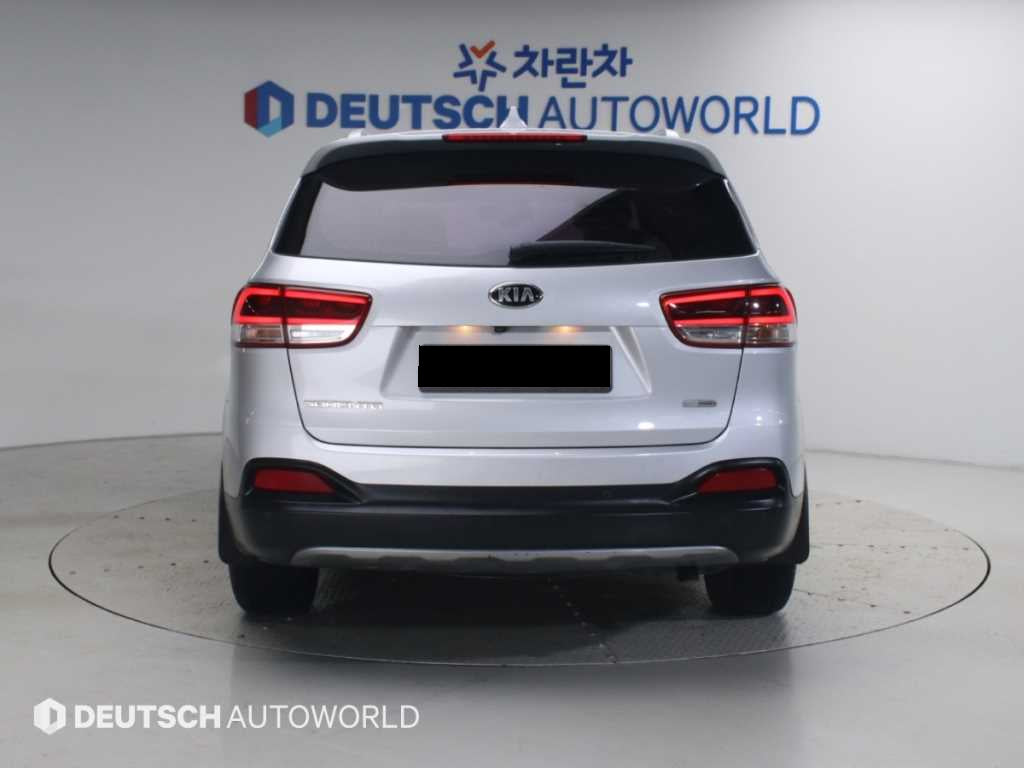Kia Sorento — photo 04