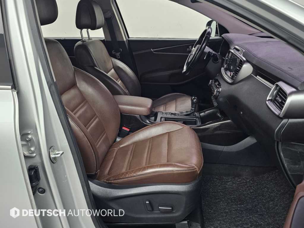 Kia Sorento — photo 10