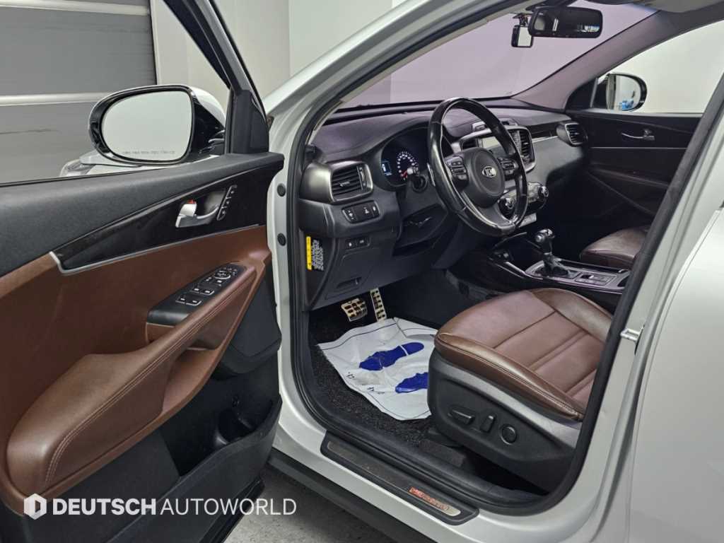 Kia Sorento — photo 11
