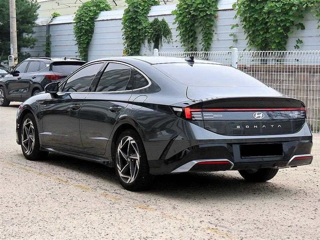 Hyundai Sonata — photo 03