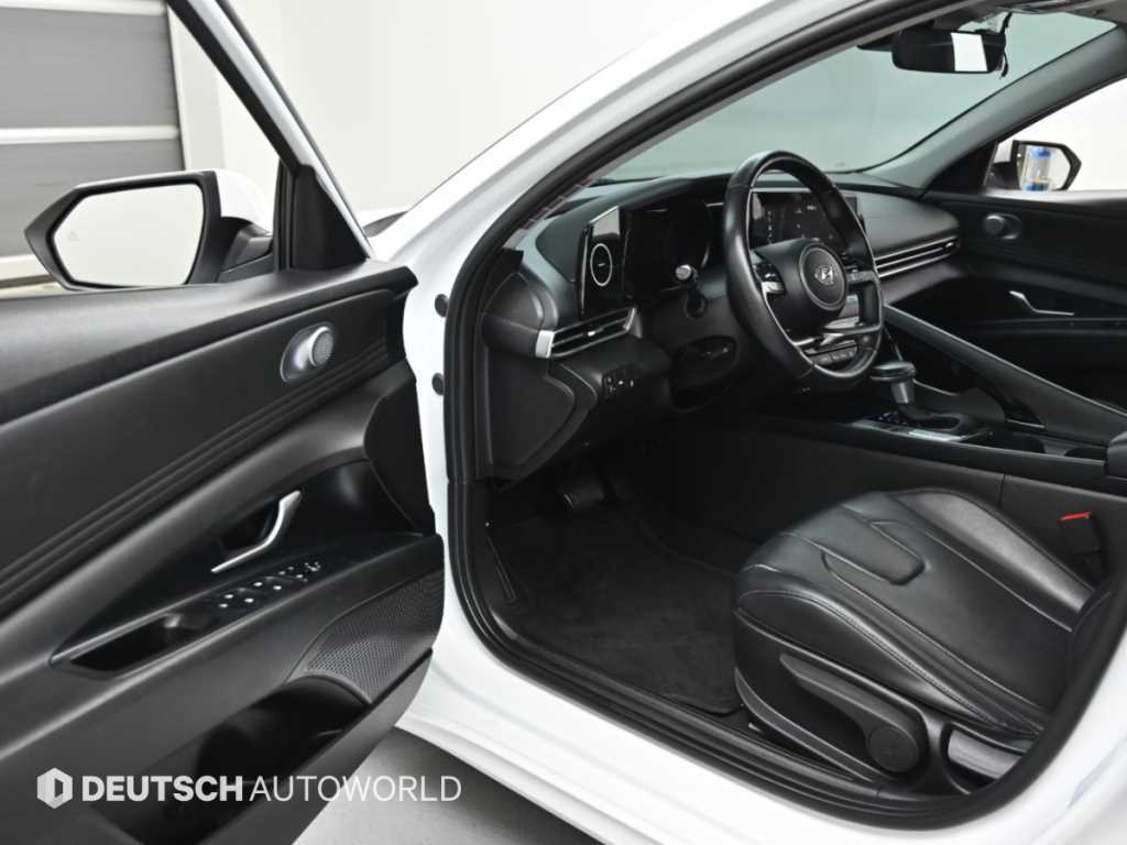 Hyundai AVANTE — photo 11