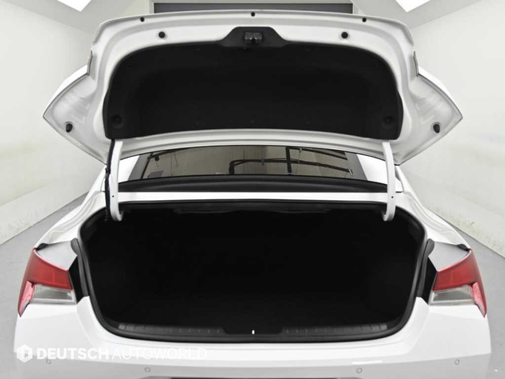Hyundai AVANTE — photo 19