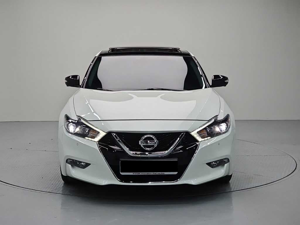 Nissan Maxima — photo 02