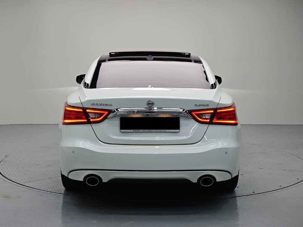 Nissan Maxima — photo 03