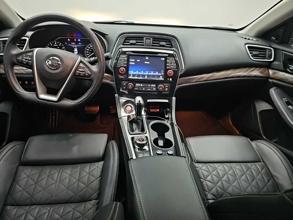 Nissan Maxima — photo 07