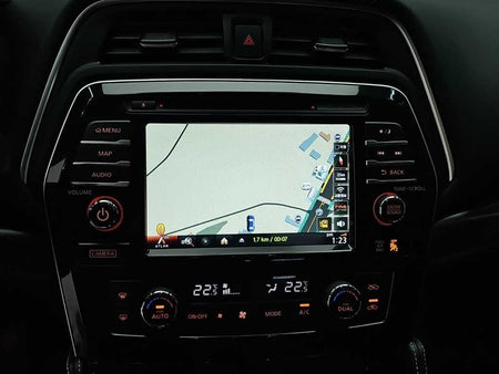 Nissan Maxima — photo 14