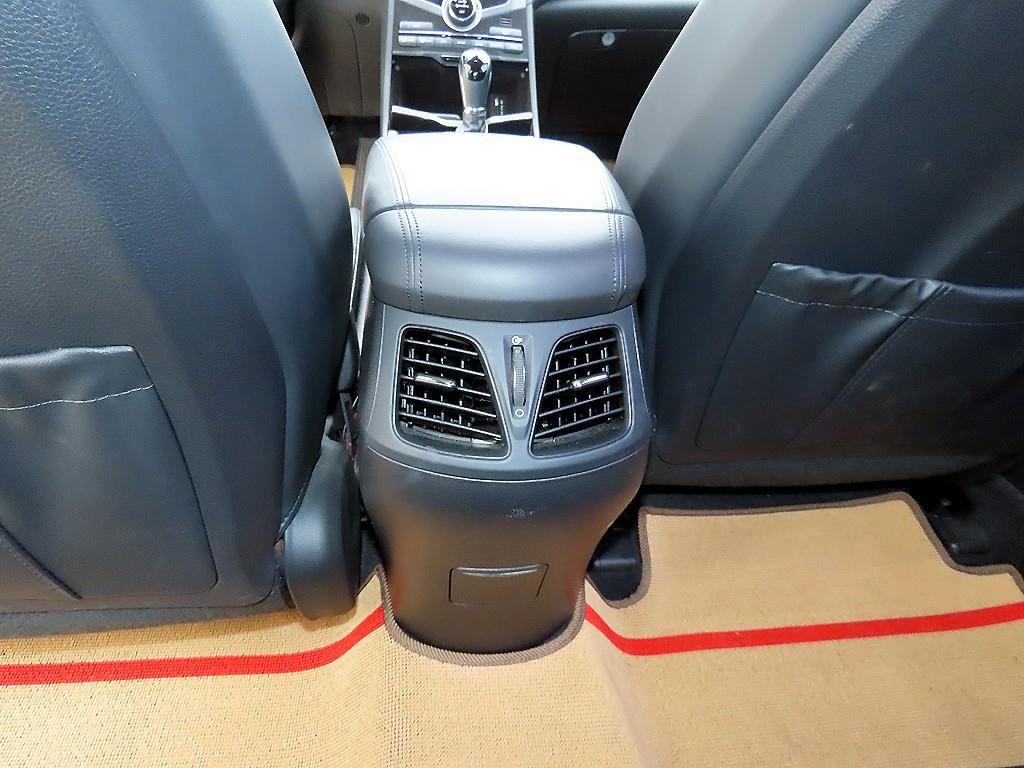 Hyundai Grandeur — photo 19