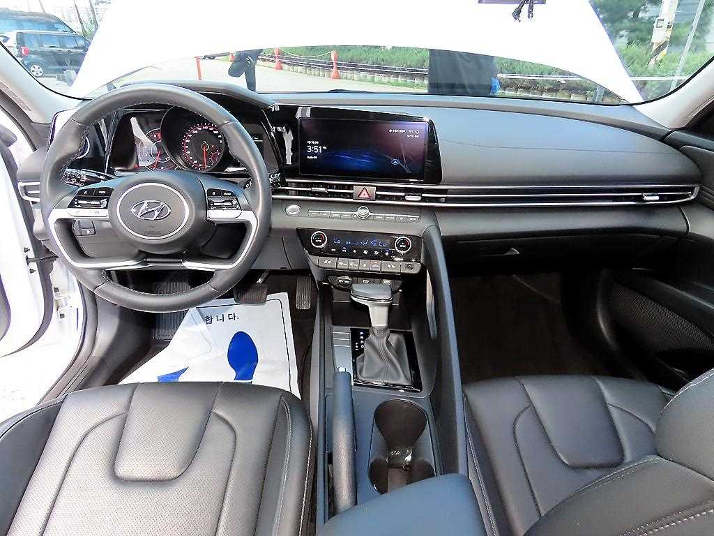 Hyundai AVANTE — photo 07