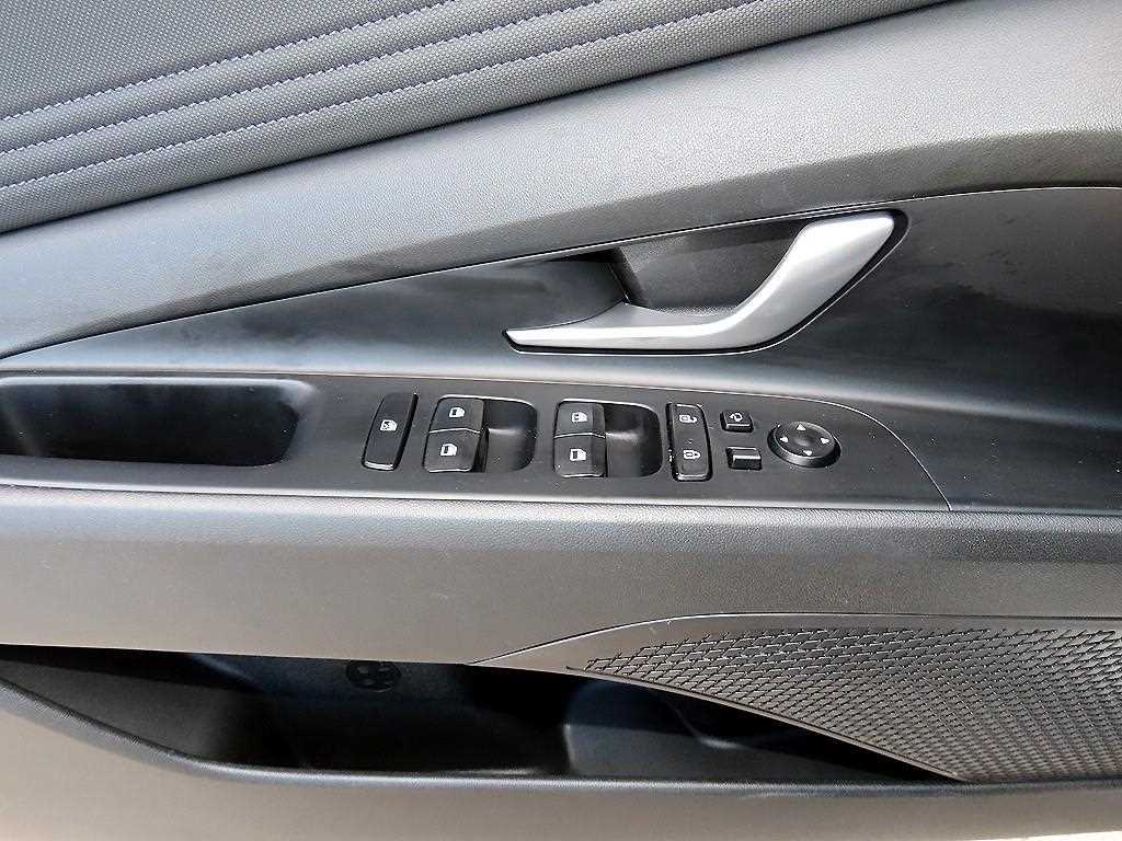 Hyundai AVANTE — photo 11