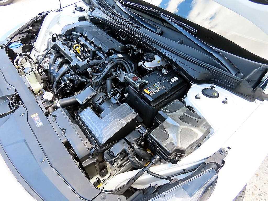 Hyundai AVANTE — photo 17