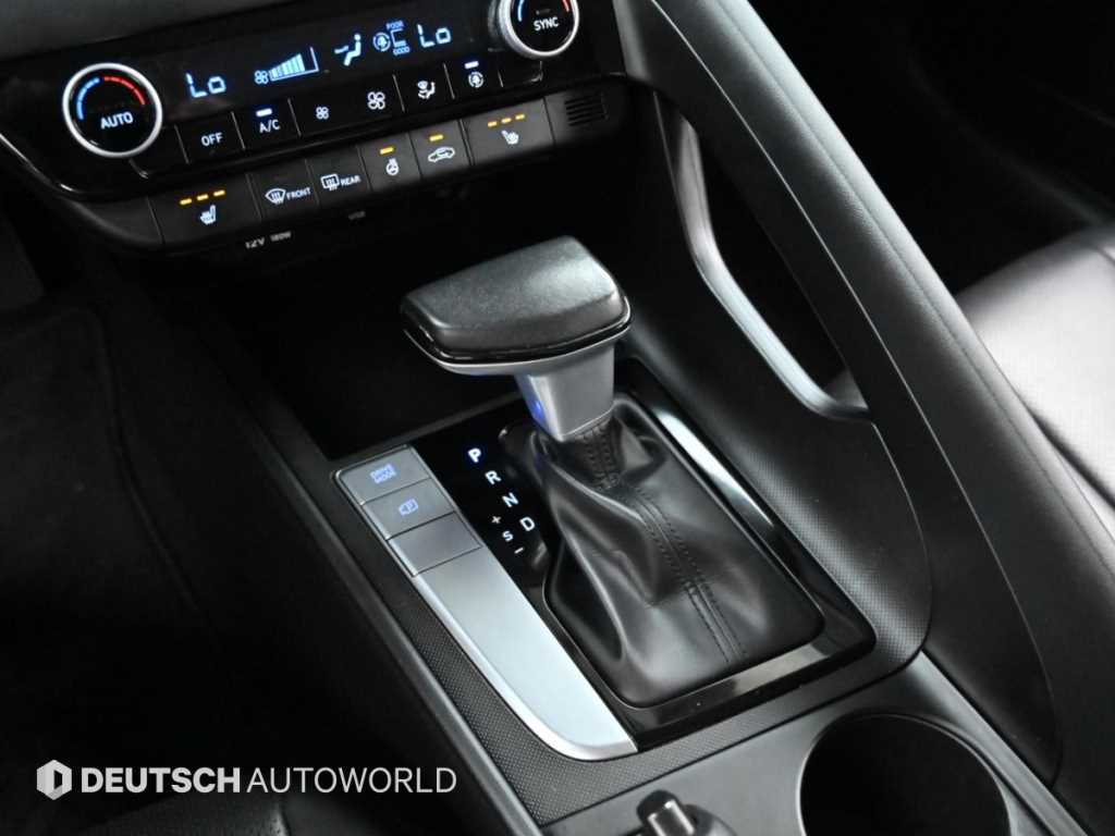 Hyundai AVANTE — photo 09
